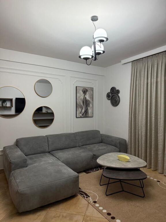 Appartamento 1+1 in affitto a Kodra e Diellit, Tirana, 65 m²