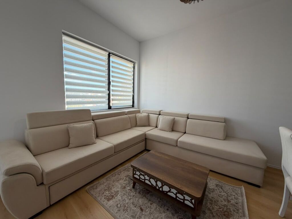 Casa indipendente 1+1 in affitto a Vasil Shanto, Tirana, 72 m². Foto 2 di 3