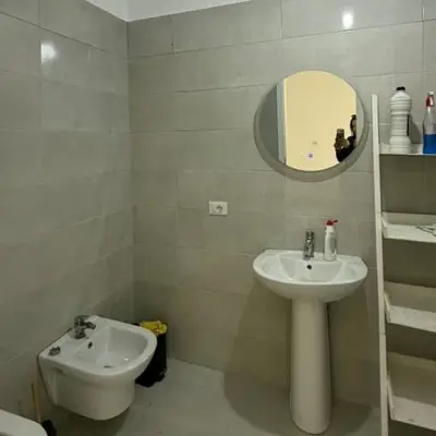 Ufficio in affitto a Liqeni i Thatë, Tirana, 160 m². Foto 4 di 4