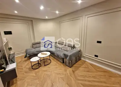 Apartament 1+1 me qera në Kodra e Diellit, Tiranë, 72 m². Foto 1 nga 8
