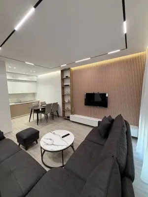 Apartment 1+1 for rent in Stacioni i Trenit, Tirana, 70 m². Photo 1 of 7