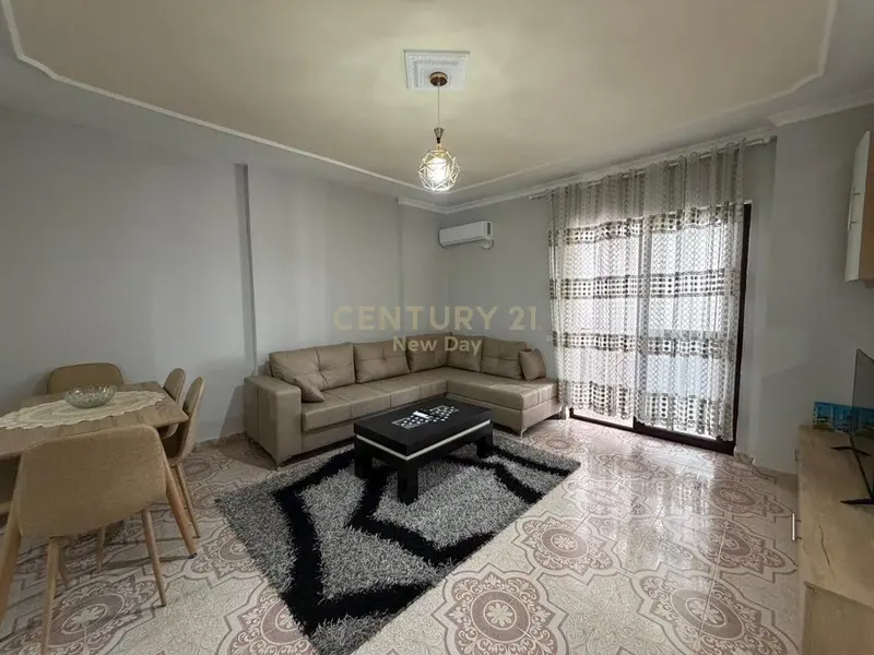 Apartament 2+1 me qera në Tregu Perditshem i Fruta Perimeve, Durrës, 100 m²