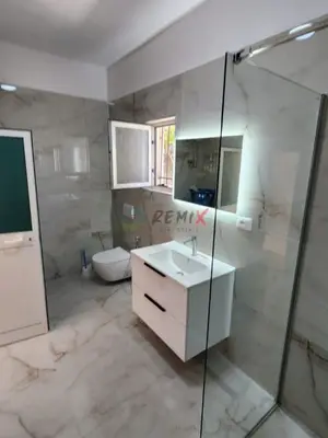 Vilë 2+1 me qera në Rruga Vellazerimi, Durrës, 100 m². Foto 2 nga 12