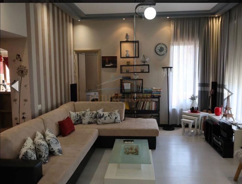 Appartamento 2+1 in affitto ad Ish Fusha e Aviacionit, Tirana, 109 m². Foto 1 di 3