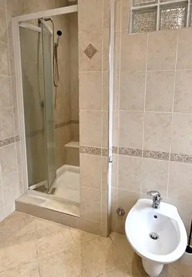 Apartment 2+2 for rent in Rruga e Durrësit, Tirana, 100 m². Photo 8 of 9