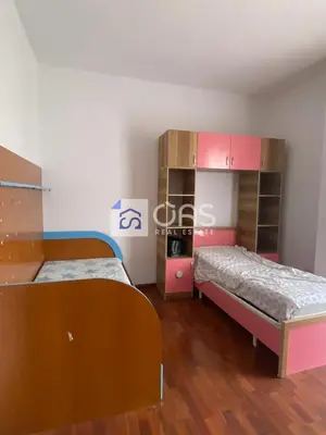 Apartament 2+1 me qera në 5 Maj, Tiranë, 98 m². Foto 7 nga 8