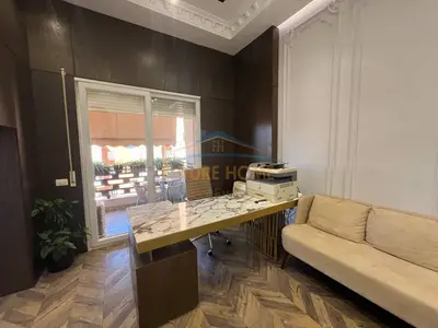 Office for rent in Rruga e Kavajës, Tirana, 59 m². Photo 1 of 11