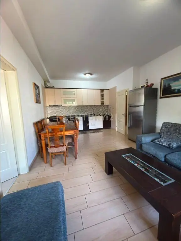 Apartament 2+1 me qera në Gjykata, Durrës, 72 m²