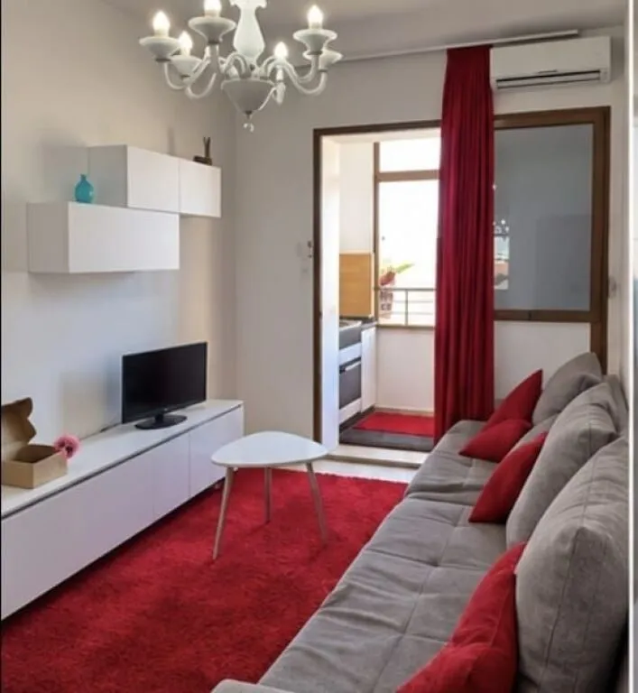 Appartamento 1+1 in affitto a Medreseja, Tirana, 55 m². Foto 1 di 5