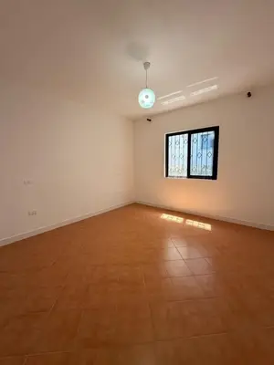 Shtëpi private 2+1 me qera në Kryqi i Kuq, Durrës, 80 m². Foto 4 nga 12