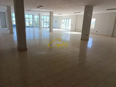 Locale commerciale in affitto a Mëzez, Tirana, 230 m². Foto 2 di 3