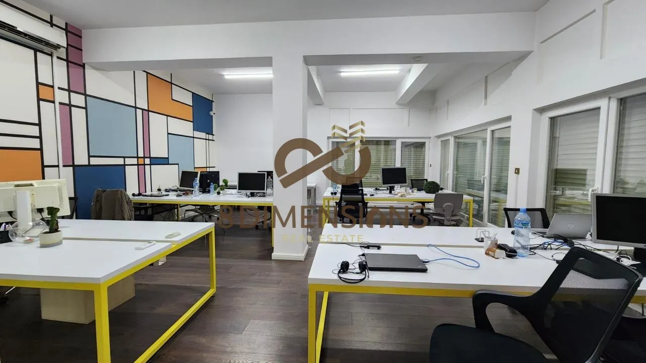 Office for rent in Blloku, Tirana, 900 m². Photo 1 of 12