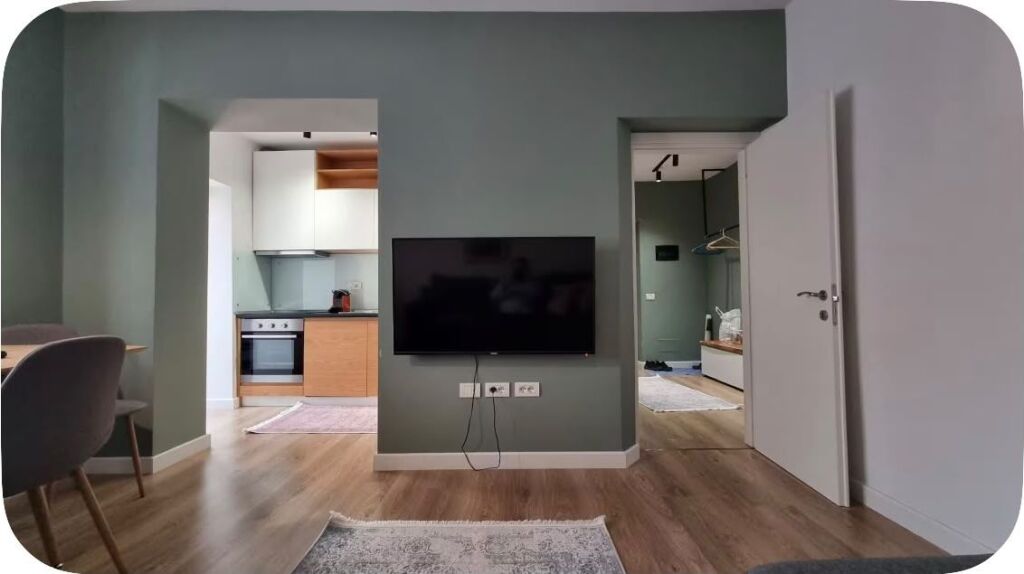 Apartment 1+1 for rent in Rruga e Kavajës, Tirana, 60 m². Photo 2 of 3