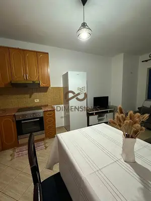 Apartament 1+1 me qera në Astir, Tiranë, 60 m². Foto 3 nga 6