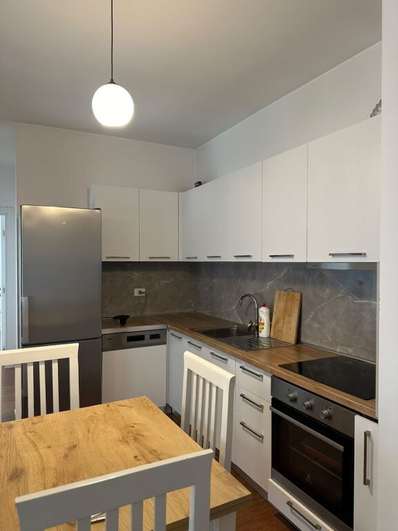 Casa indipendente 2+1 in affitto a Don Bosko, Tirana, 90 m². Foto 2 di 3