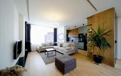 Appartamento 2+1 in affitto a Komuna e Parisit, Tirana, 105 m². Foto 1 di 8