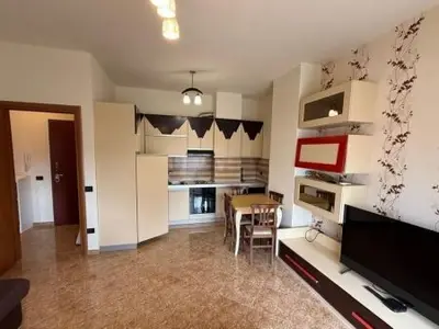 Apartment 1+1 for rent in Sheshi Avni Rustemi, Tirana, 70 m². Photo 5 of 5