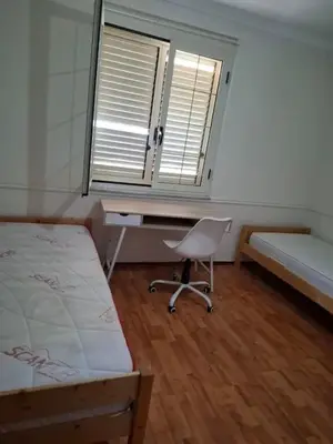 Apartament 2+1 me qera në Oxhaku, Tiranë, 90 m². Foto 3 nga 5