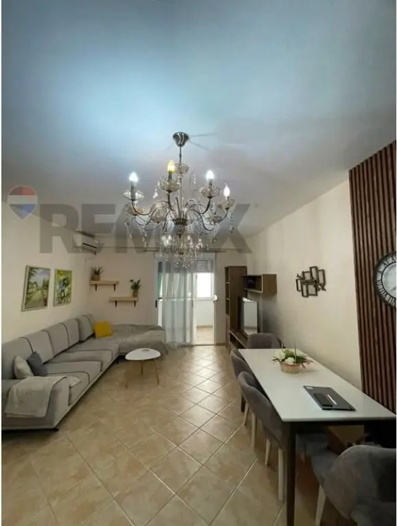 Apartament 1+1 me qera në Rruga Frang Bardhi, Tiranë, 80 m²