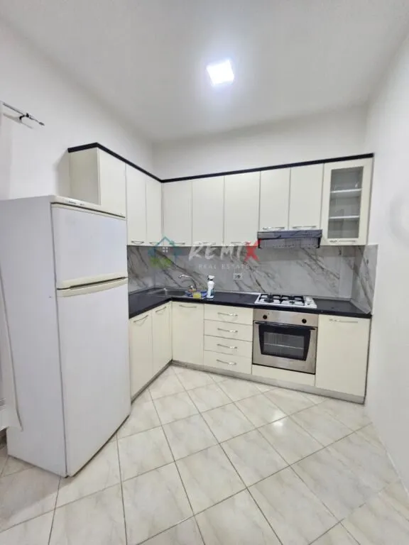 Apartment 1+1 for rent in Rruga Sulejman Pitarka, Durrës, 70 m². Photo 1 of 12
