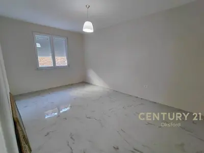 Vilë me qera në Rruga e Elbasanit, Tiranë, 322 m². Foto 7 nga 11
