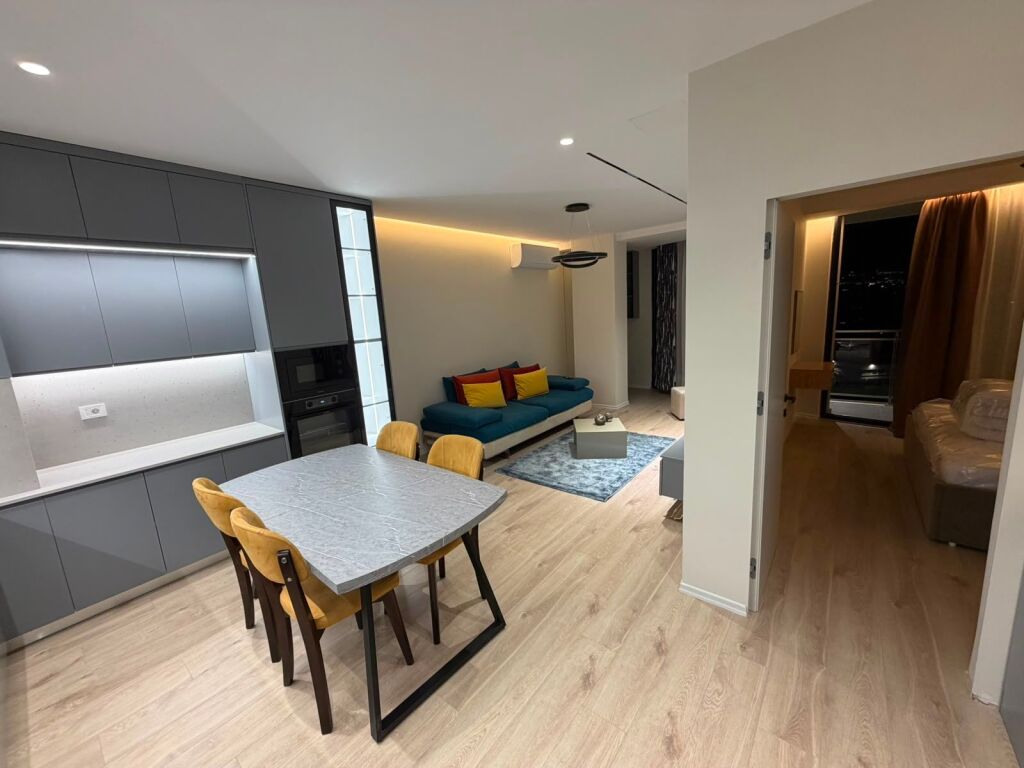 Apartment 1+1 for rent in Rruga Mine Peza, Tirana, 70 m². Photo 1 of 3