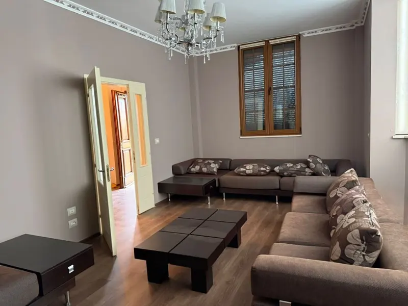 Vilë me qera në Vishaj, Tiranë, 155 m²