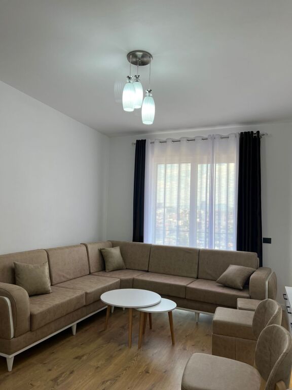 Shtëpi private 2+1 me qera në Paskuqan, Kamëz, 109 m². Foto 1 nga 3