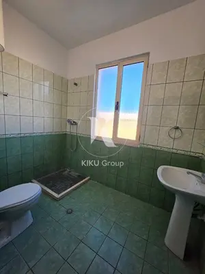 Appartamento 2+1 in affitto a Misto Mame, Tirana, 120 m². Foto 3 di 4