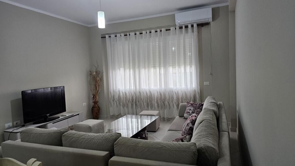 Apartment 2+1 for rent in Kopshti Zoologjik, Tirana, 100 m². Photo 1 of 3