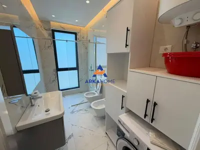 Apartament 3+1 me qera në Porcelan, Tiranë, 140 m². Foto 5 nga 5