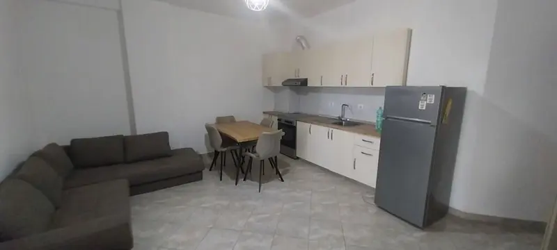 Apartament 1+1 me qera në Liqeni i Thatë, Tiranë, 60 m²