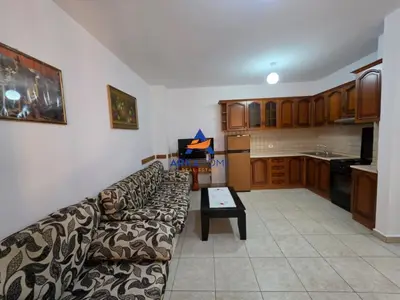 Appartamento 1+1 in affitto a Bulevardi Zogu I, Tirana, 54 m². Foto 2 di 6