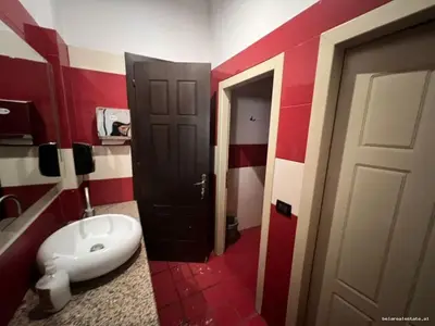 Office for rent in Restorant Durrësi, Tirana, 250 m². Photo 9 of 9