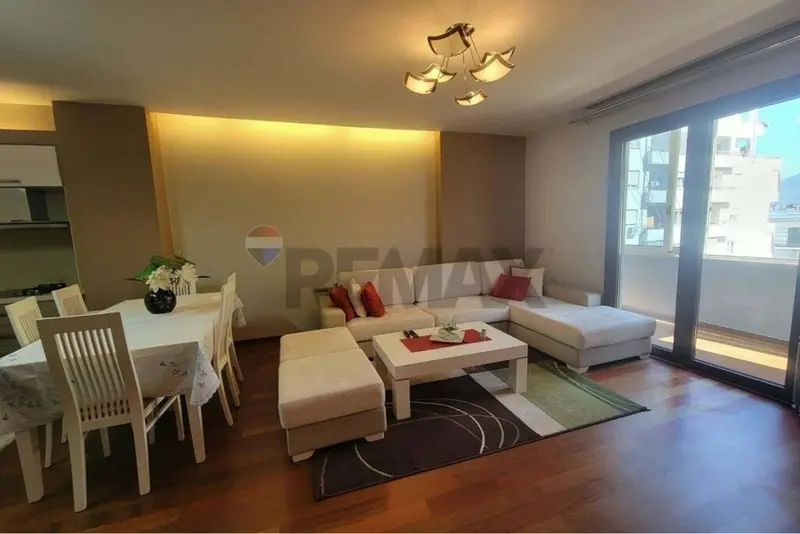 Appartamento 2+1 in affitto a Kthesa e Kamzës, Tirana, 94 m²
