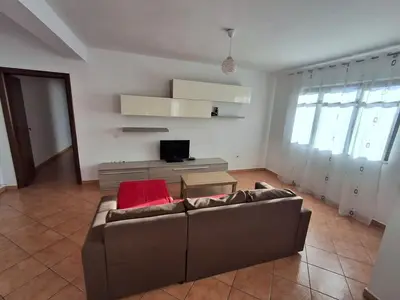 Apartament 2+1 me qera në Kthesa e Kamzës, Tiranë, 90 m². Foto 11 nga 11
