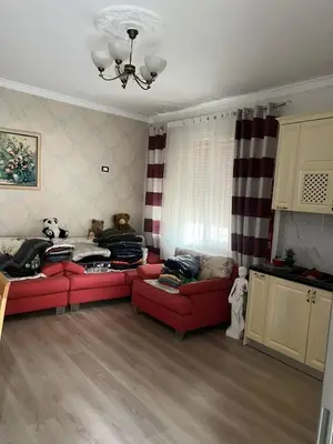 Vilë 1+1 me qera në Allias, Tiranë, 60 m². Foto 1 nga 4