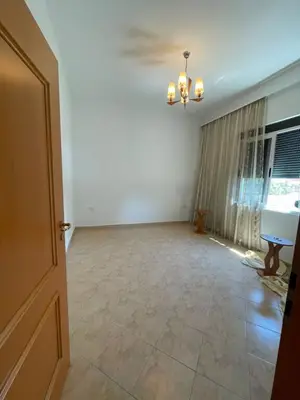 Casa indipendente 3+1 in affitto a Markata Fruta Perimeve & Bylmet, Durazzo, 119 m². Foto 11 di 12
