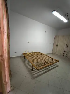 Apartament 1+1 me qera në Kodra e Priftit, Tiranë, 70 m². Foto 3 nga 4