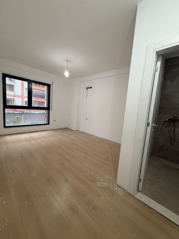 Office for rent in Jordan Misja, Tirana, 115 m². Photo 2 of 3