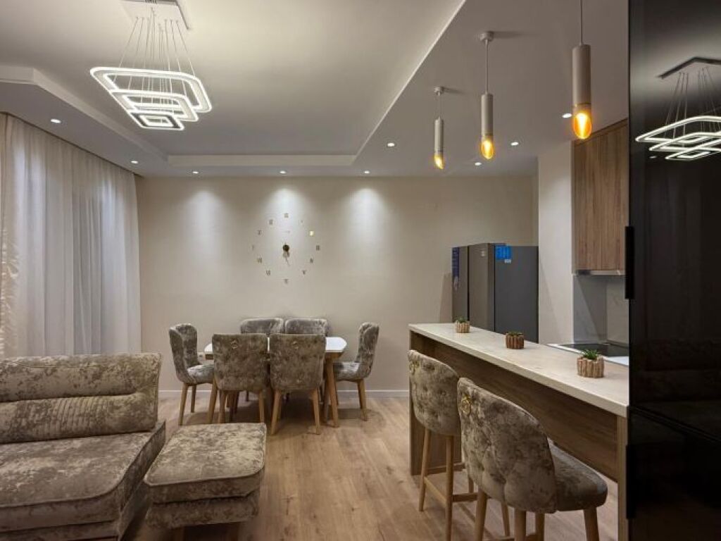 Apartment 2+1 for rent in Liqeni i Thatë, Tirana, 110 m². Photo 2 of 3