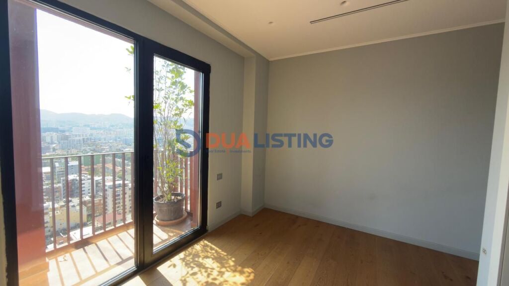 Office for rent in 21 Dhjetori, Tirana, 180 m². Photo 2 of 3