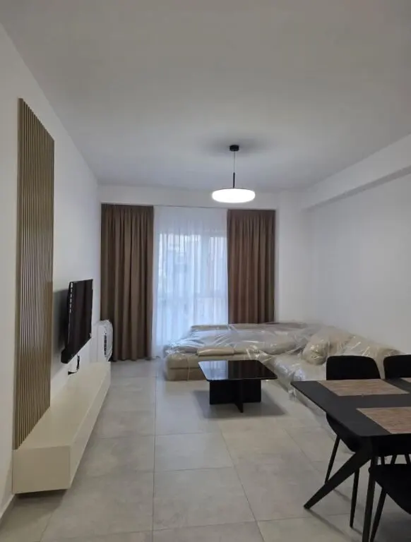 Apartament 1+1 me qera në Zogu i Zi, Tiranë, 72 m²