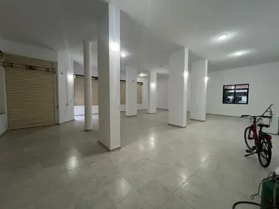 Ambient biznesi me qera në Xhamlliku, Tiranë, 160 m². Foto 1 nga 2