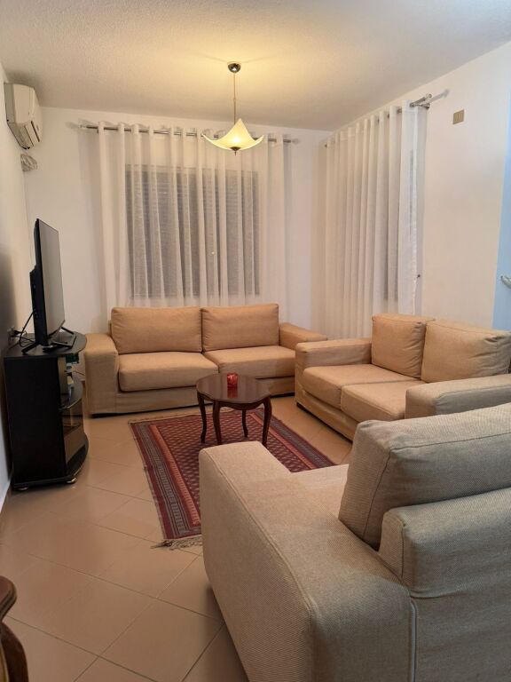 Apartament 2+1 me qera në Rruga e Kosovarëve, Tiranë, 100 m². Foto 1 nga 3