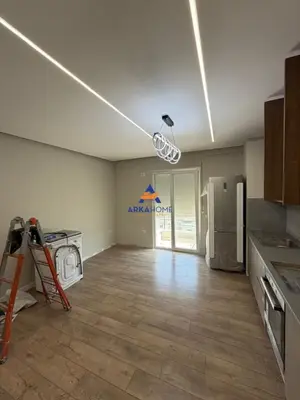 Appartamento 1+1 in affitto a Selitë, Tirana, 50 m². Foto 2 di 4