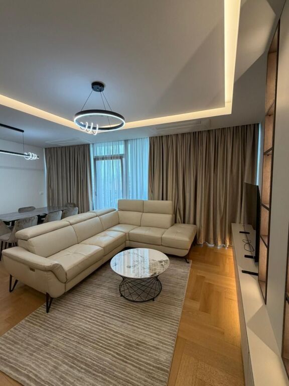 Apartament 2+1 me qera në Lake View Residences, Tiranë, 120 m². Foto 2 nga 3
