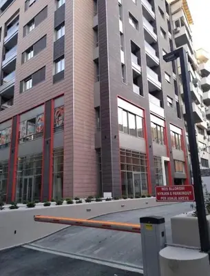 Apartament 1+1 me qera në Blloku, Tiranë, 75 m². Foto 5 nga 6
