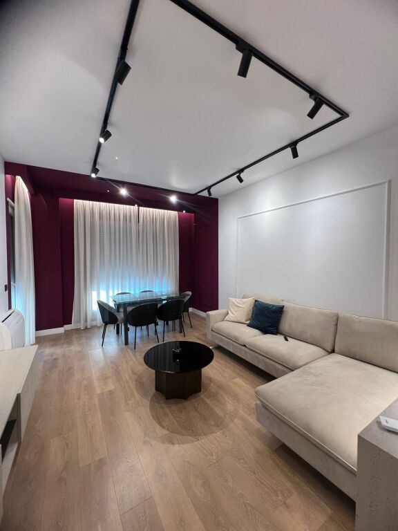 Apartament 2+1 me qera në Porcelan, Tiranë, 90 m². Foto 1 nga 3