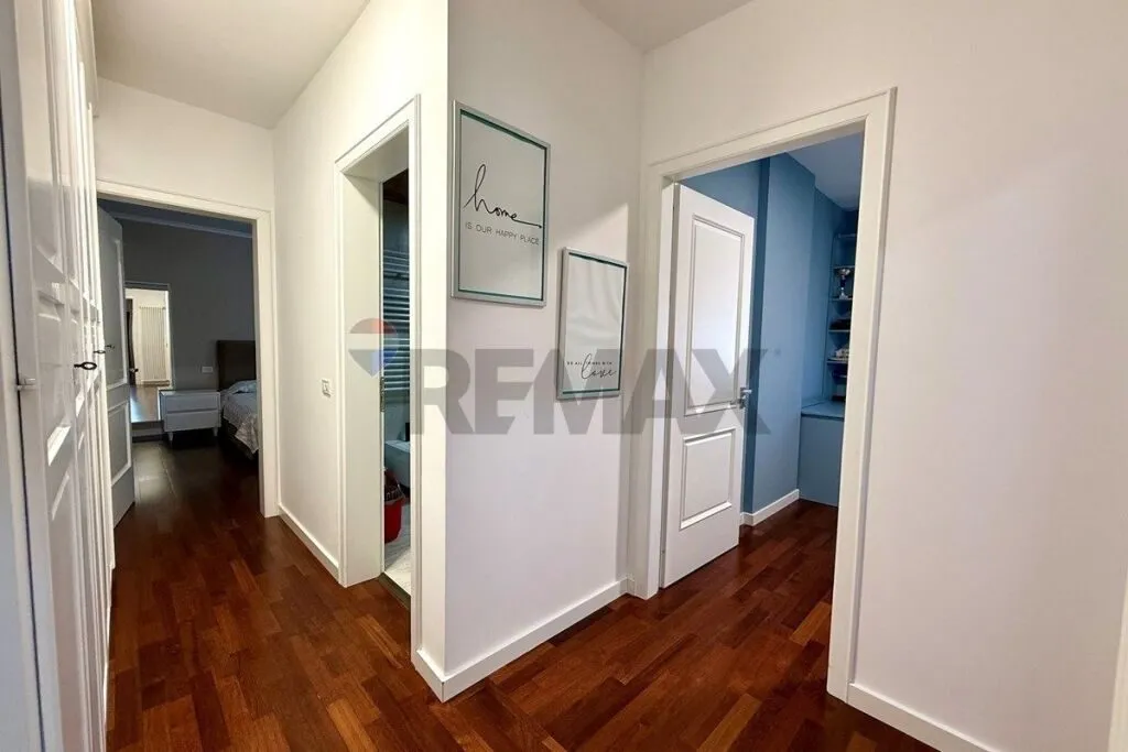 Apartment 3+1 for rent in Liceu Artistik Jordan Misja, Tirana, 150 m². Photo 1 of 8